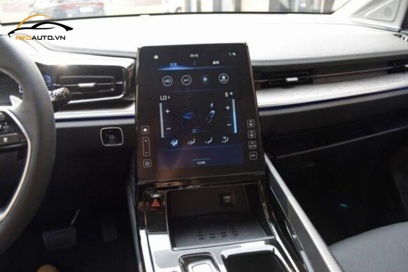 Đánh giá sự tiện nghi và an toàn của Hyundai Custin 2024 cao cấp