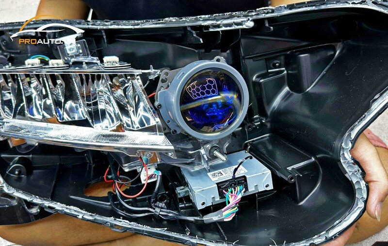 Đèn Laser ô tô là gì?