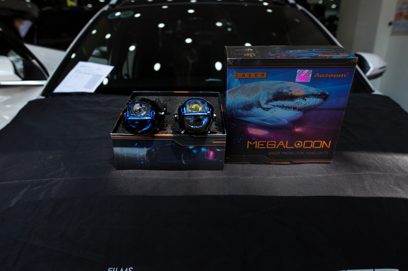 Đèn Ô Tô Bi Laser Aozoom Megalodon 