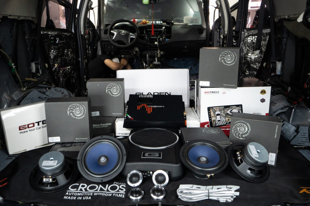 Độ âm thanh xe Toyota Fortuner