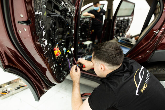 Thi công độ âm thanh chuyên nghiệp tại Proauto.vn