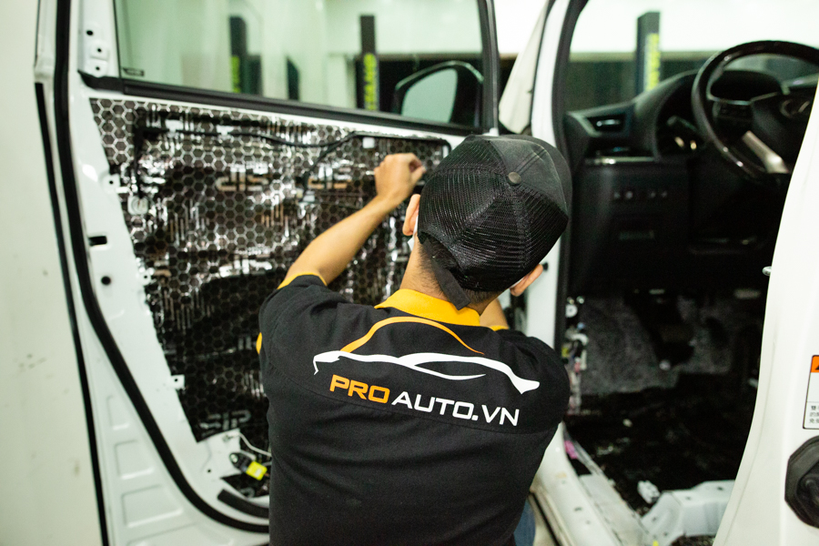Thi công nâng cấp âm thanh xe ô tô tại Proauto.vn