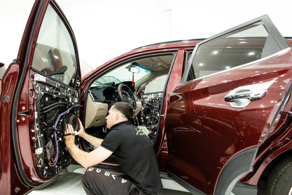 Thi công độ âm thanh chuyên nghiệp tại Proauto.vn