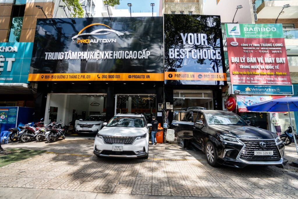 do-am-thanh-xe-Mercedes-Benz-E200-2