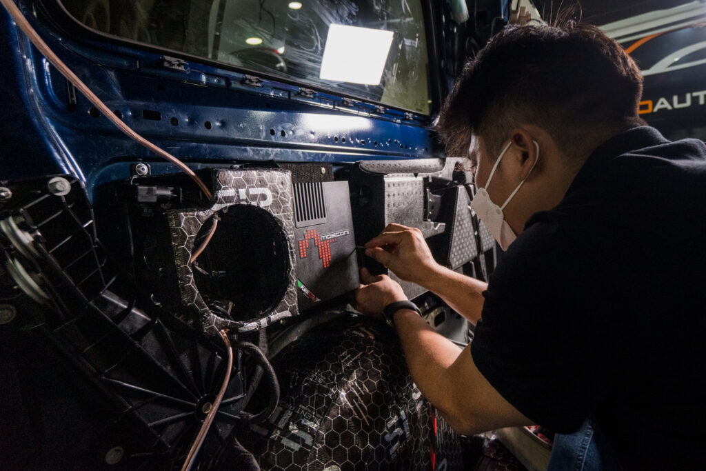 Độ âm thanh xe Mercedes Benz V 250 