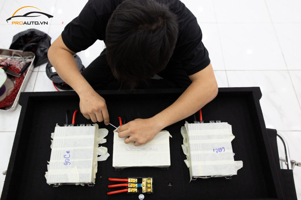 Độ âm thanh xe Mercedes GLC 300