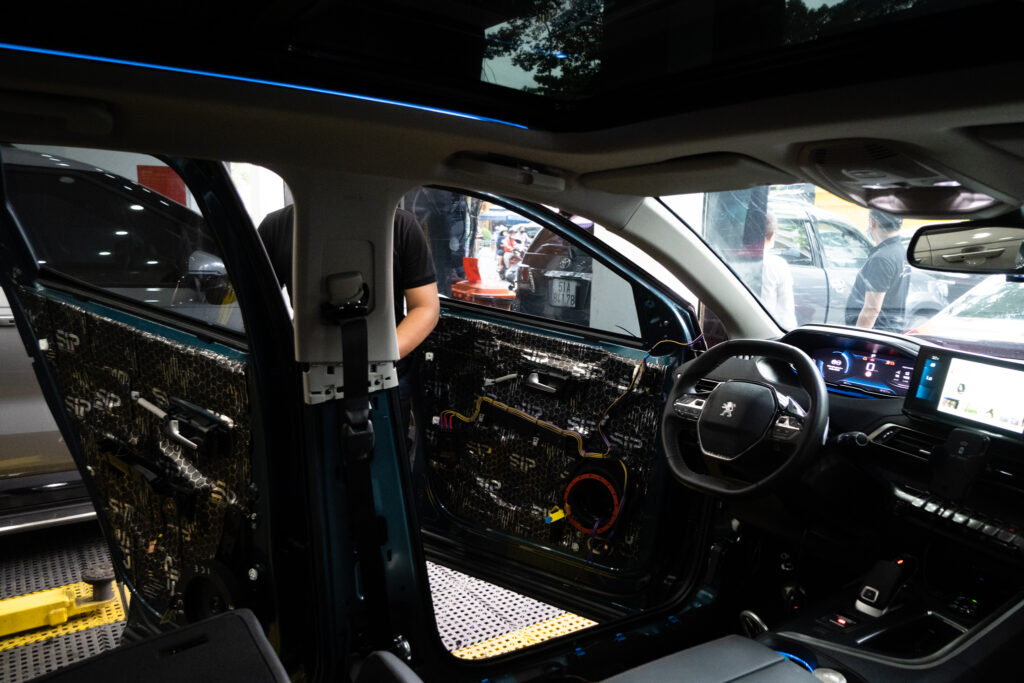 Thi công nâng cấp âm thanh xe ô tô tại Proauto.vn