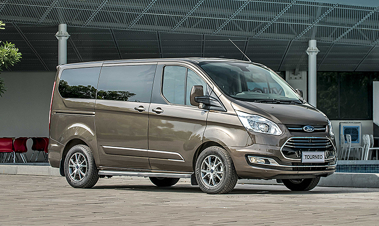 Độ âm thanh xe Ford Tourneo