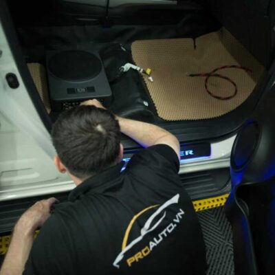  Độ Âm Thanh Xe Toyota Granvia