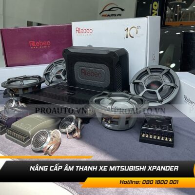 do am thanh xe mitsubishi xpander 1