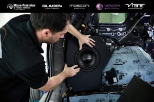 Độ âm thanh xe Toyota Hiace