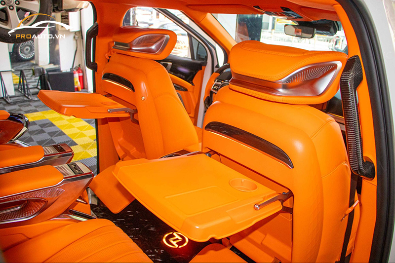 Độ bàn làm việc xe Kia Carnival