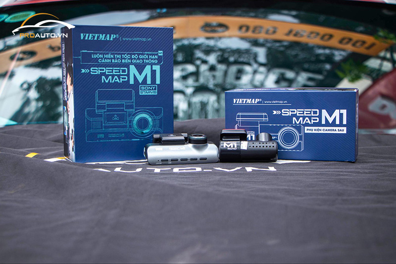 Độ camera hành trình cho xe Mercedes V220 