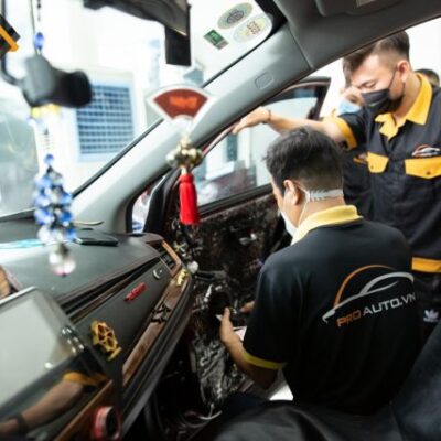 do cua hit o to xe Kia Explorer 21 1