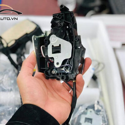 do cua hit o to xe Ranger 15 1