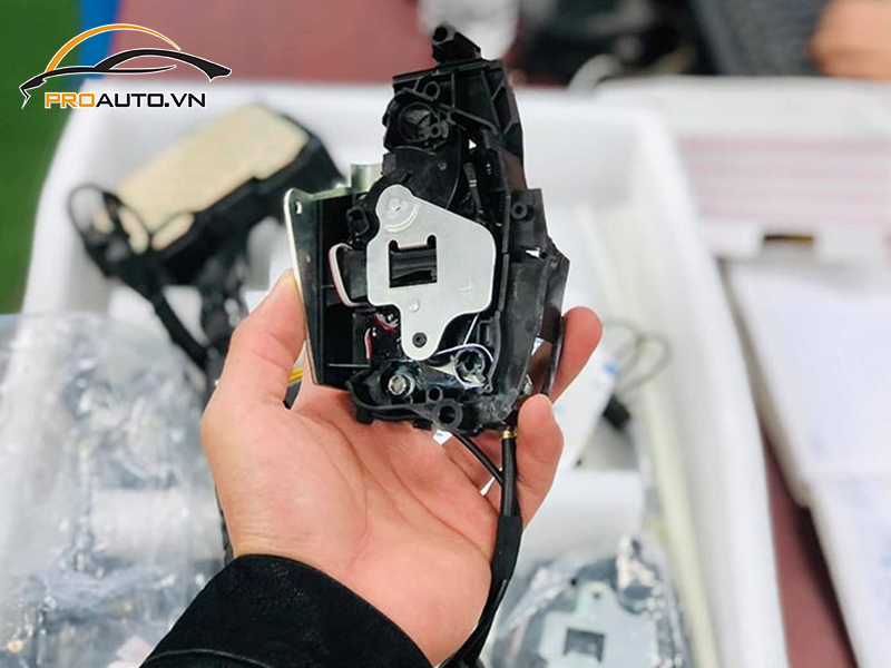 Độ Cửa Hít Ô Tô Xe Ford Ranger - Ảnh 3