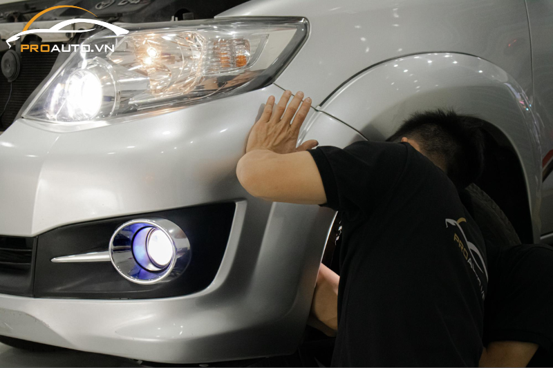 Độ đèn lùi xe ô tô - Ảnh 4