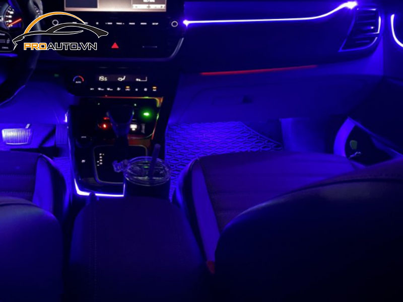Độ đèn LED viền nội thất ô tô