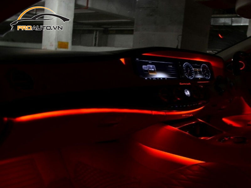 Độ đèn LED viền nội thất ô tô