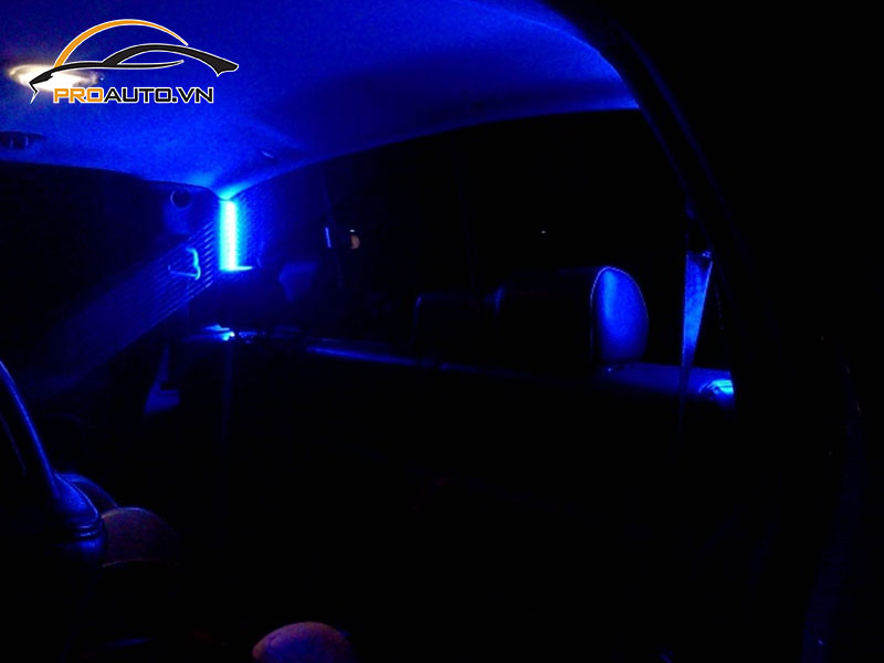 Độ đèn LED viền nội thất ô tô