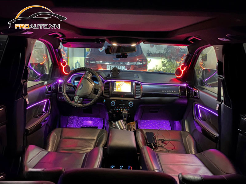 Độ đèn LED nội thất xe Ford Everest