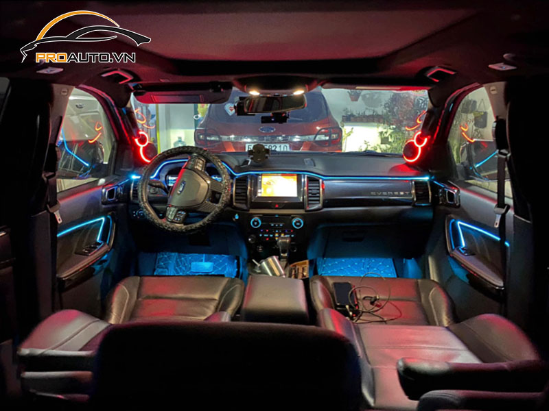 Độ đèn LED nội thất xe Ford Everest