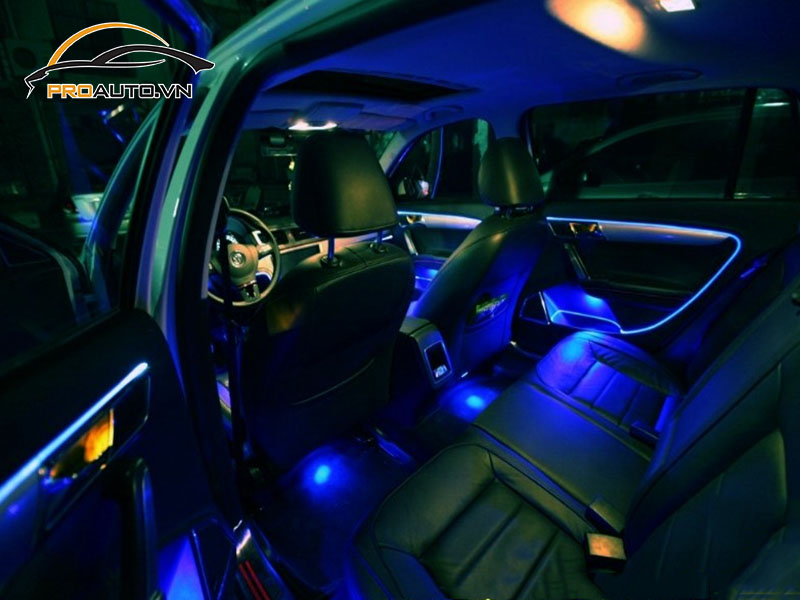 Độ đèn LED viền nội thất ô tô