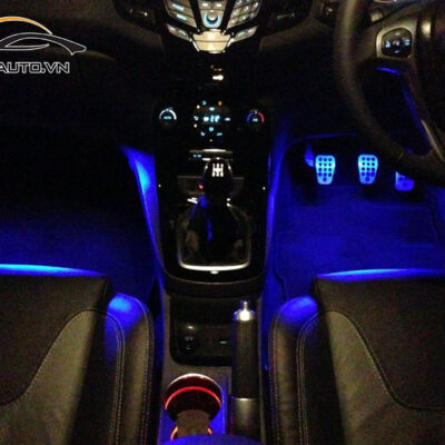 do den led noi that xe ford fiesta h7 1