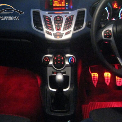 do den led noi that xe ford fiesta h8 1