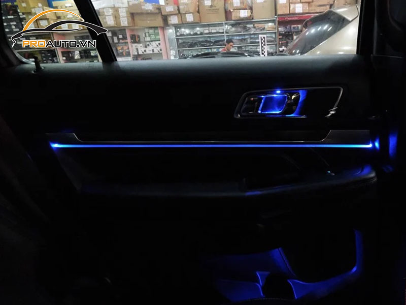 Độ đèn LED nội thất xe Ford Ranger