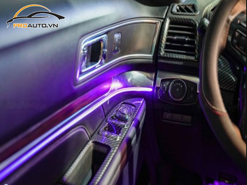 Độ đèn LED nội thất xe Ford Ranger