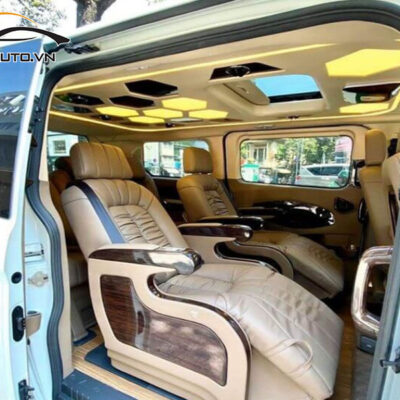 do den led noi that xe ford tourneo h3 1