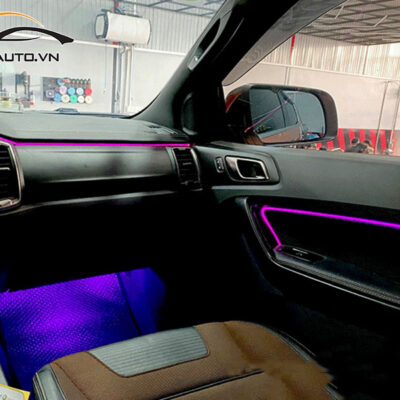 do den led noi that xe ford tourneo h9 1