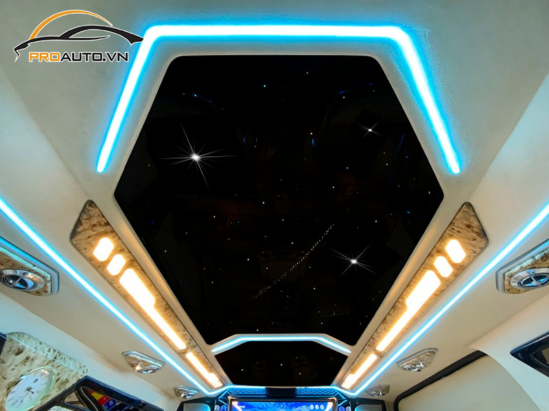 Độ đèn LED nội thất xe Ford Transit