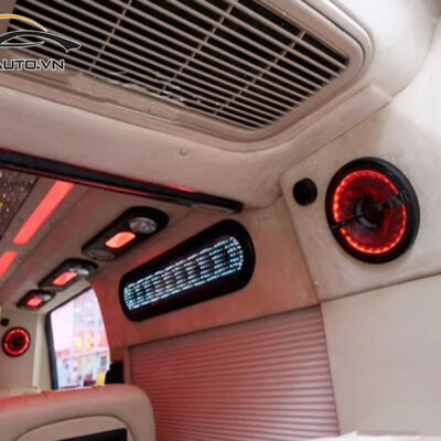 do den led noi that xe ford transit h3 1