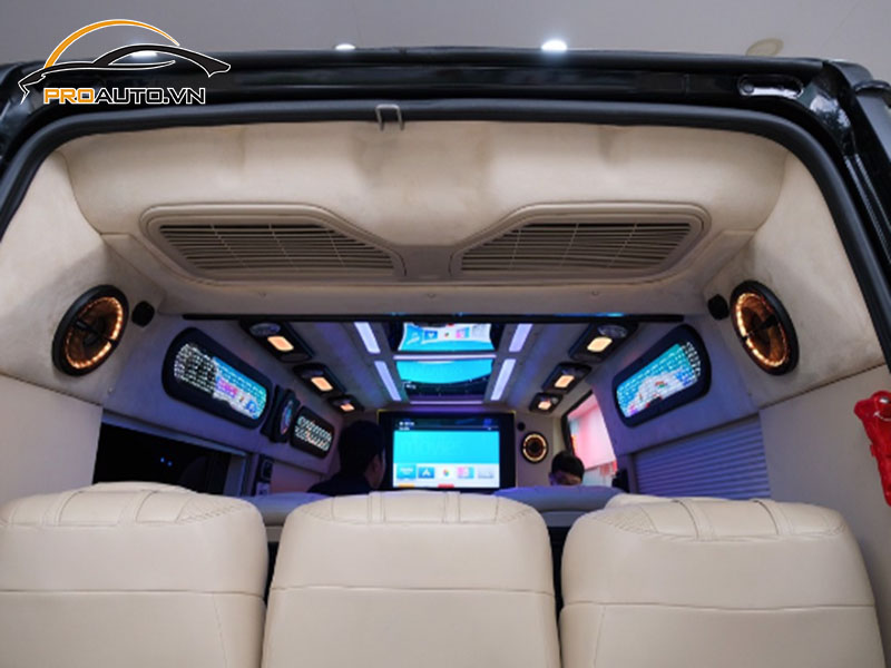 Độ đèn LED nội thất xe Ford Transit