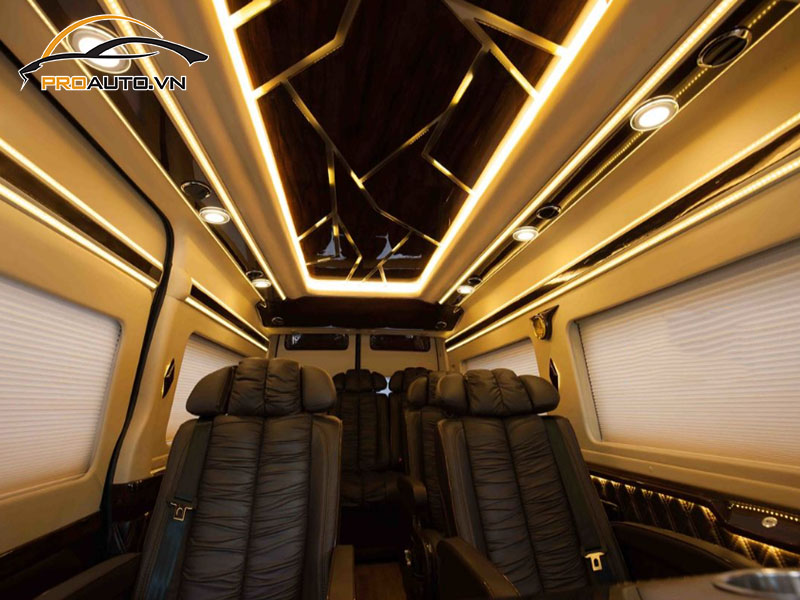 Độ đèn LED nội thất xe Ford Transit