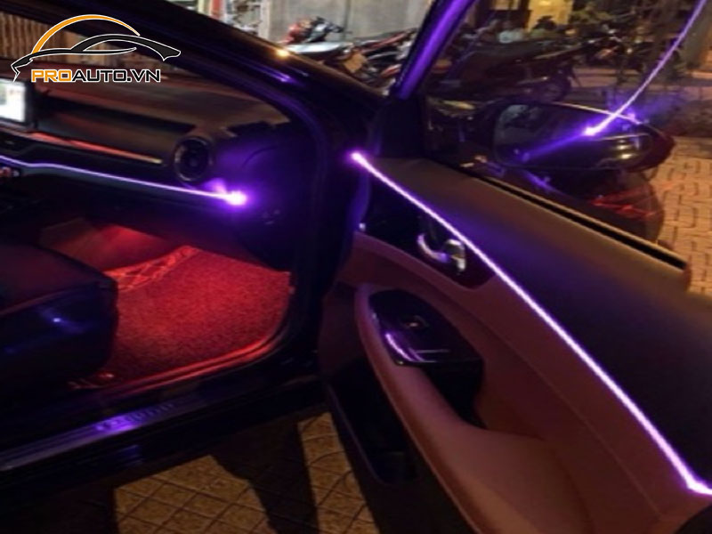 Độ đèn LED nội thất xe Land Cruiser