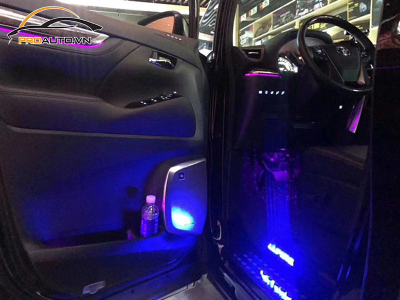 Độ đèn LED nội thất xe Toyota Alphard