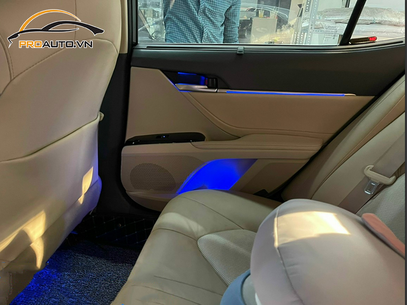 Độ đèn LED viền nội thất ô tô