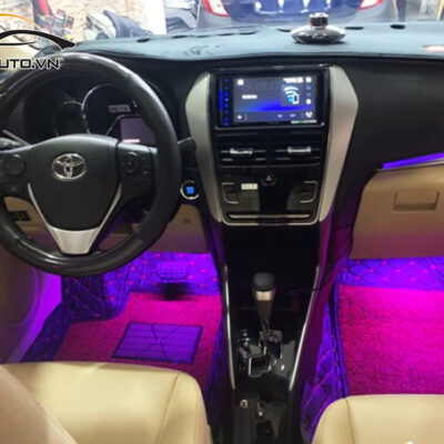 do den led noi that xe toyota granvia h4 1