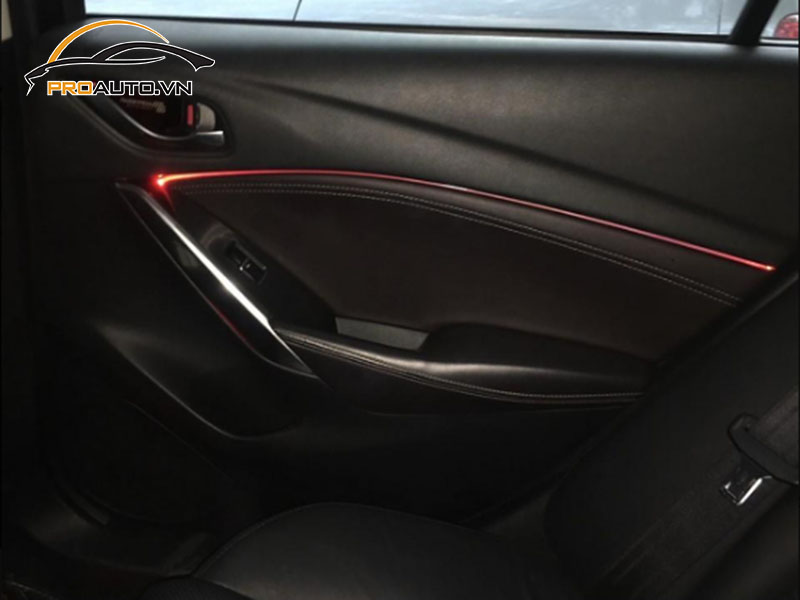 Độ đèn LED viền nội thất ô tô