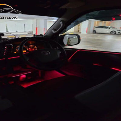 do den led noi that xe toyota hiace h7 1