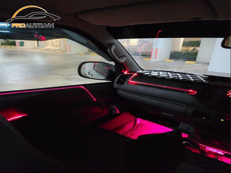 Độ đèn LED nội thất xe Toyota Hiace