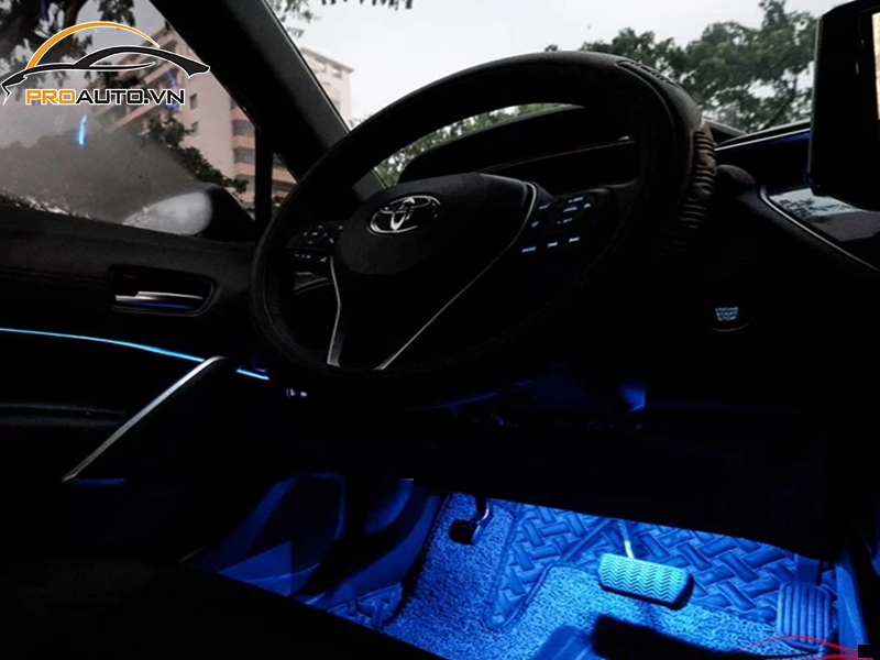 Độ đèn LED nội thất xe Toyota Innova