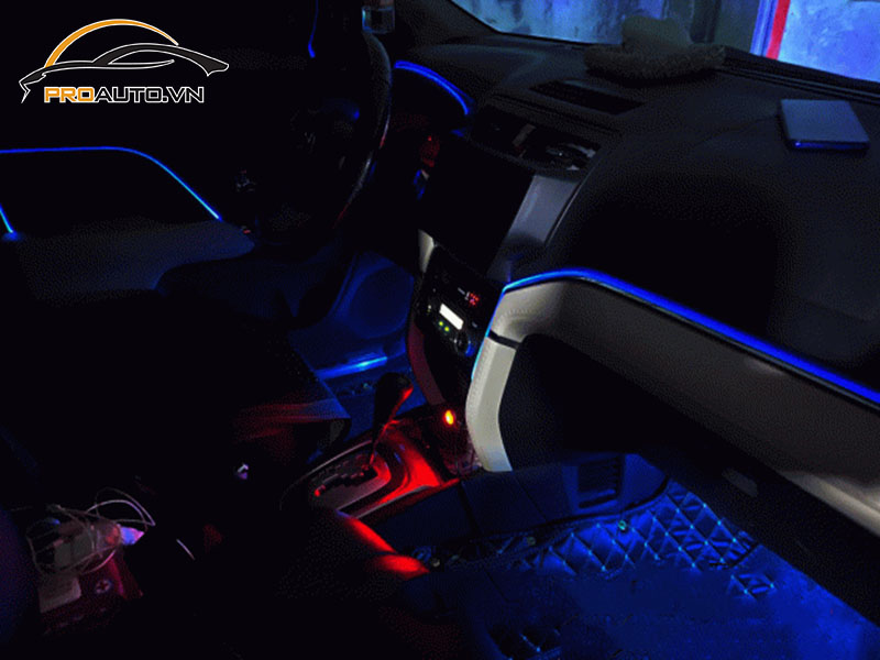Độ đèn LED viền nội thất ô tô