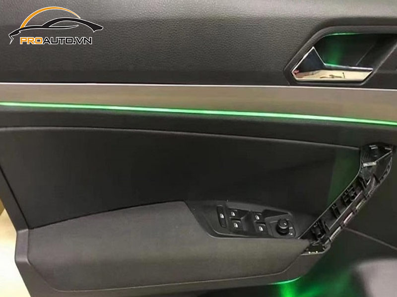 Độ đèn LED viền nội thất ô tô