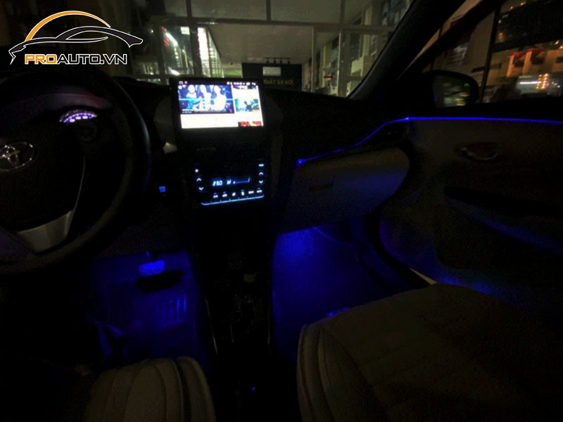 Độ đèn LED nội thất xe Toyota Yaris