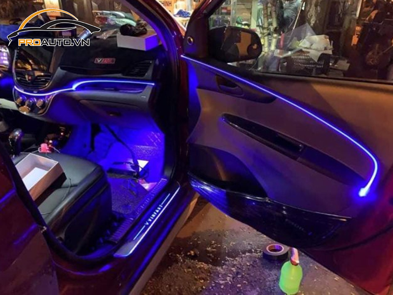 Độ đèn LED nội thất xe Vinfast Fadil