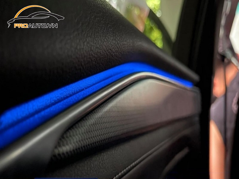Độ đèn LED viền nội thất ô tô